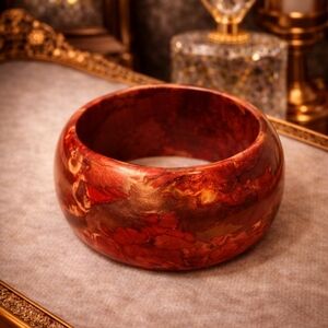 VINTAGE 1970S RED PSYCHEDELIC LUCITE CHUNKY BRACELET